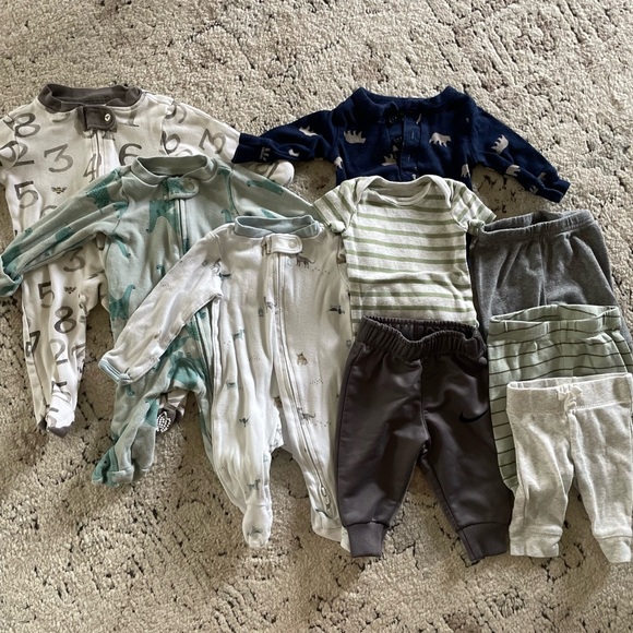 Baby Boy / Infant Clothes Lot - Size Newborn - Picture 1 of 7